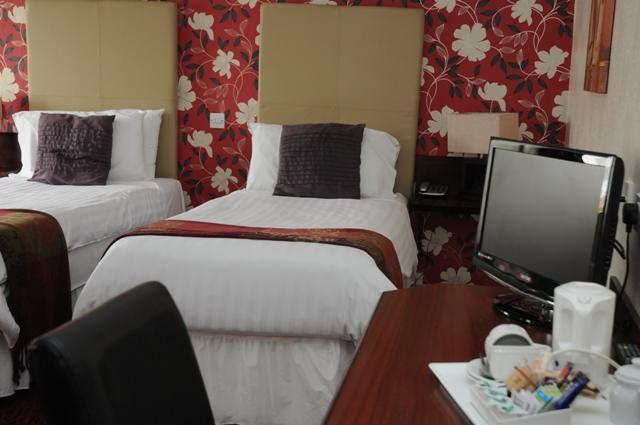 The White House Hotel Telford Exterior foto